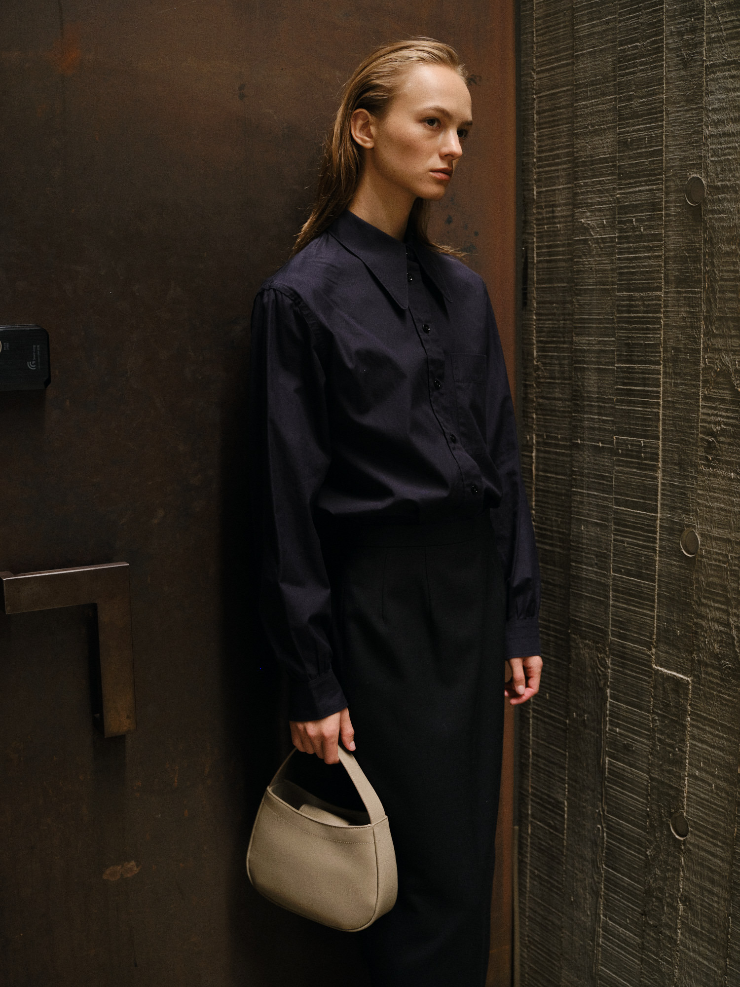 ショルダーバッグ・ポシェット ^ROH SEOUL^ Curly tote bag Taupe RLL24FC8STP ROH SEOUL STORE - Curly tote bag Taupe - ROH SEOUL