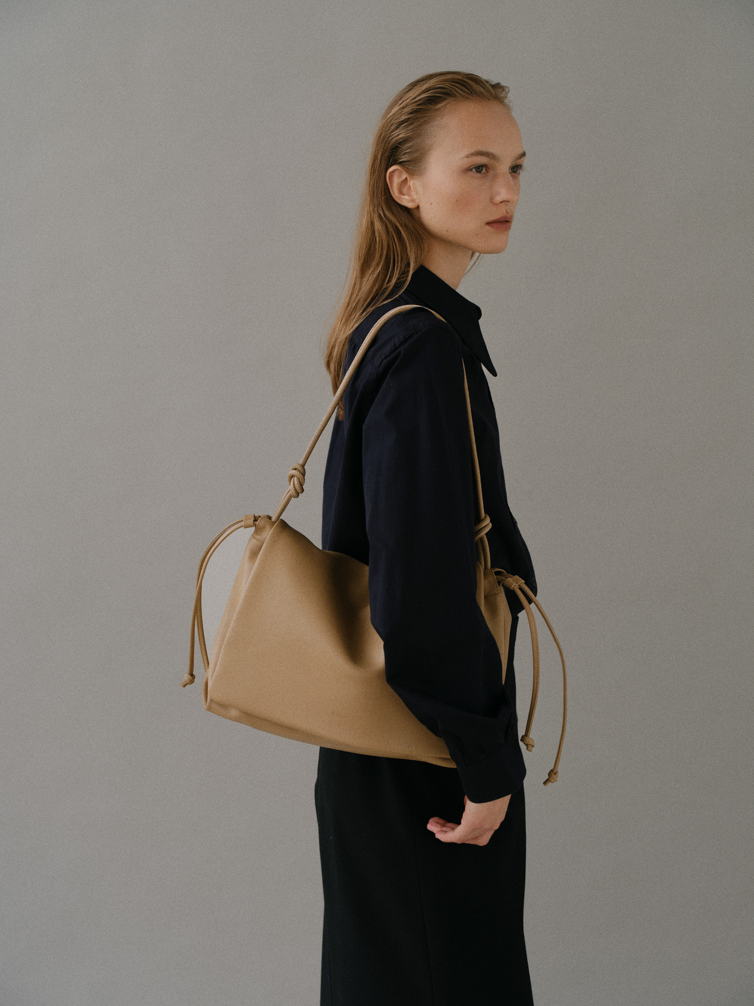 [ROH SEOUL] Medium Knot shoulder bag ☆送料込☆ ROH SEOUL STORE - Medium Knot shoulder bag Burnt ochre - ROH