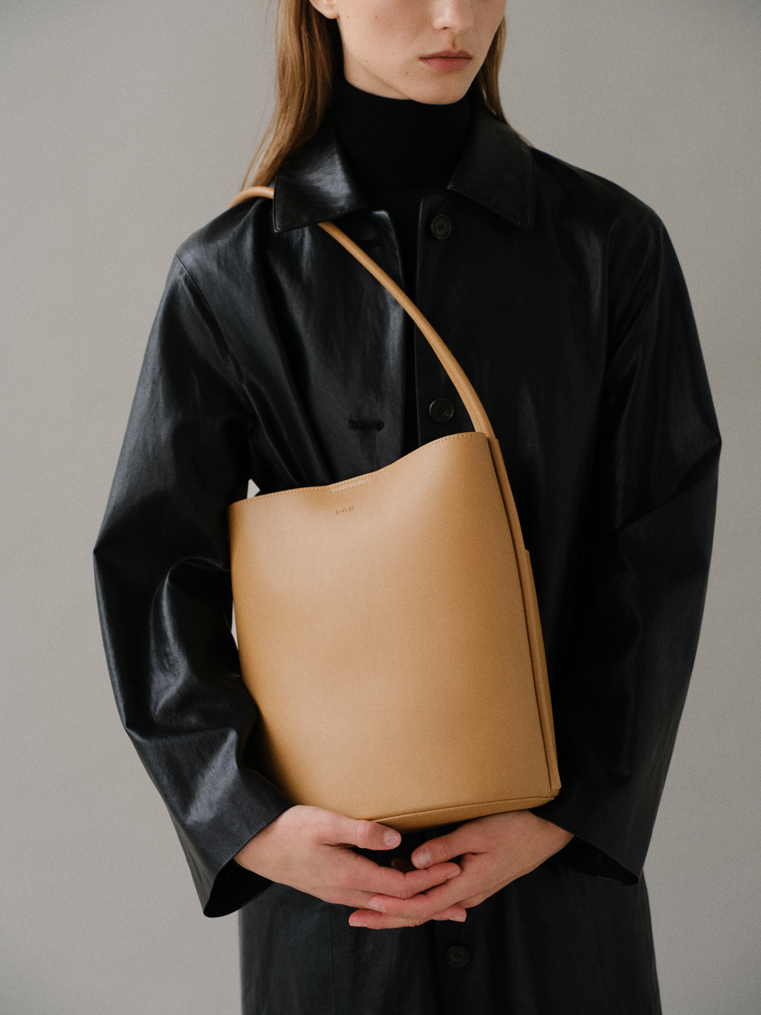 ROH SEOUL STORE - Medium Mug shoulder bag Yellow ochre - ROH ROH SEOUL STORE - Medium Mug shoulder bag Yellow ochre - ROH