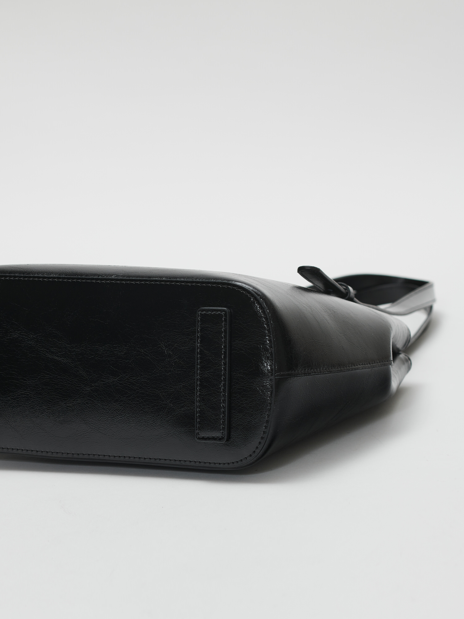 ROH SEOUL STORE - Medium Aline shoulder bag Wrinkled Black