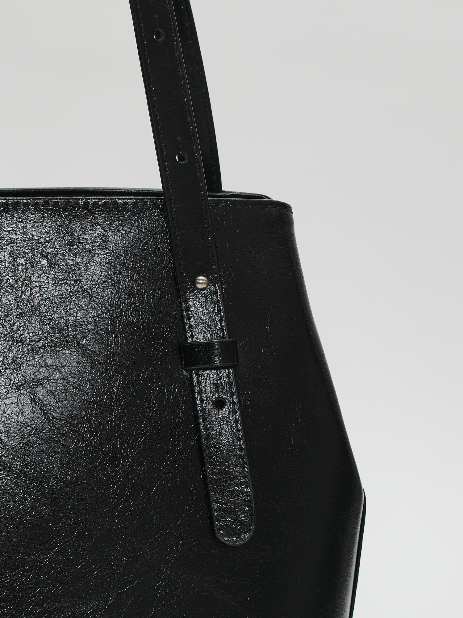 ROH SEOUL STORE - Medium Aline shoulder bag Wrinkled Black