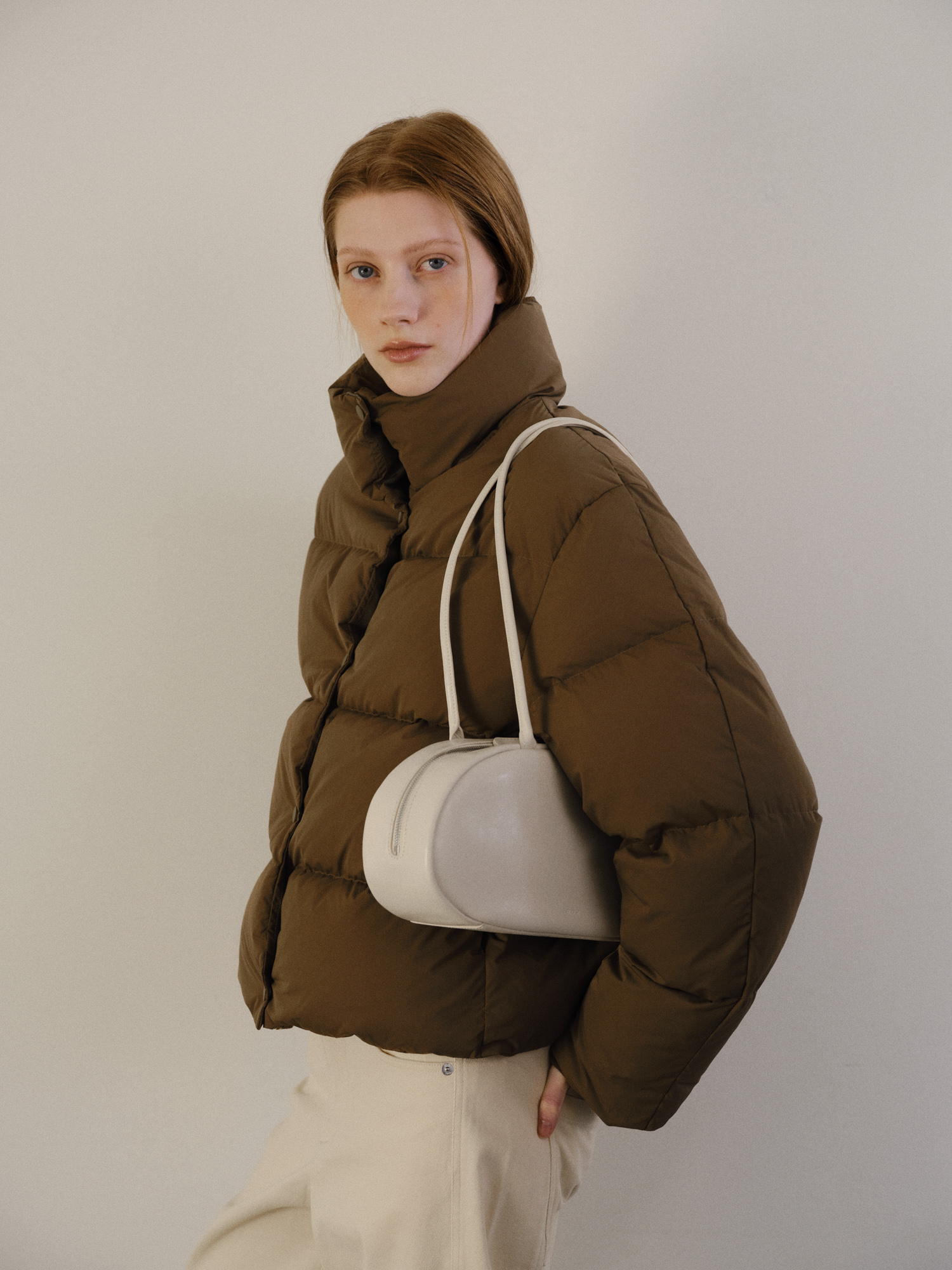 ROH SEOUL STORE - Medium Pebble shoulder bag Wrinkled ivory