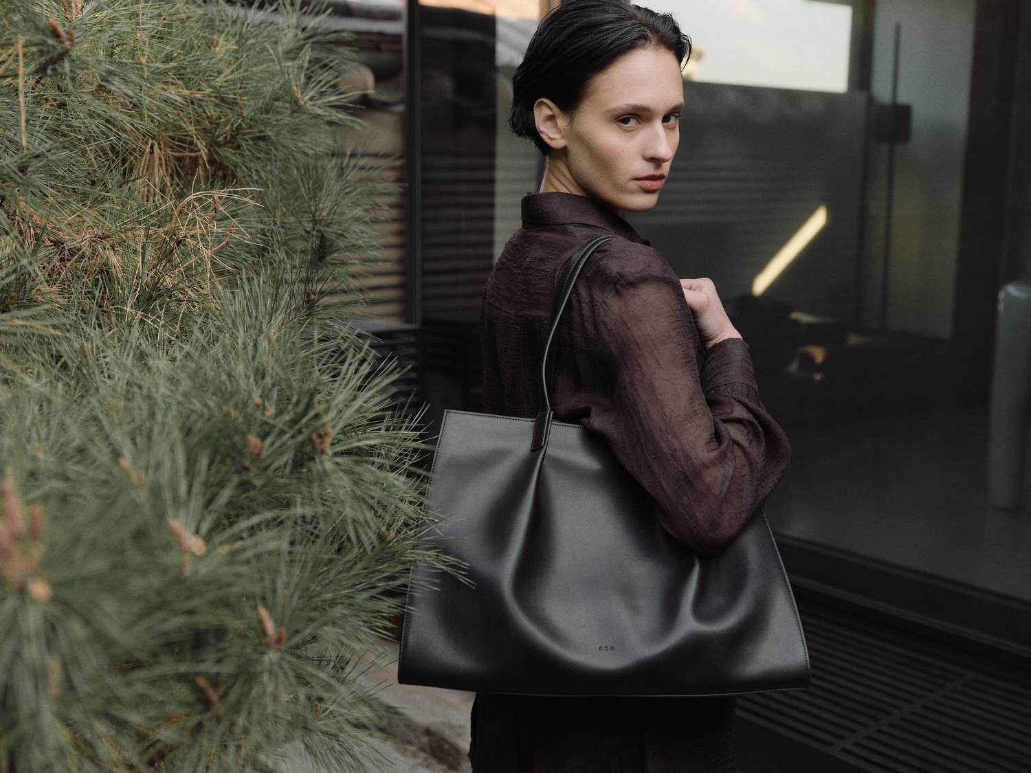 ★ROH SEOUL★ Large Poem bag Black m1037_1402807 ROH SEOUL STORE - Large Poem bag Black - ROH SEOUL