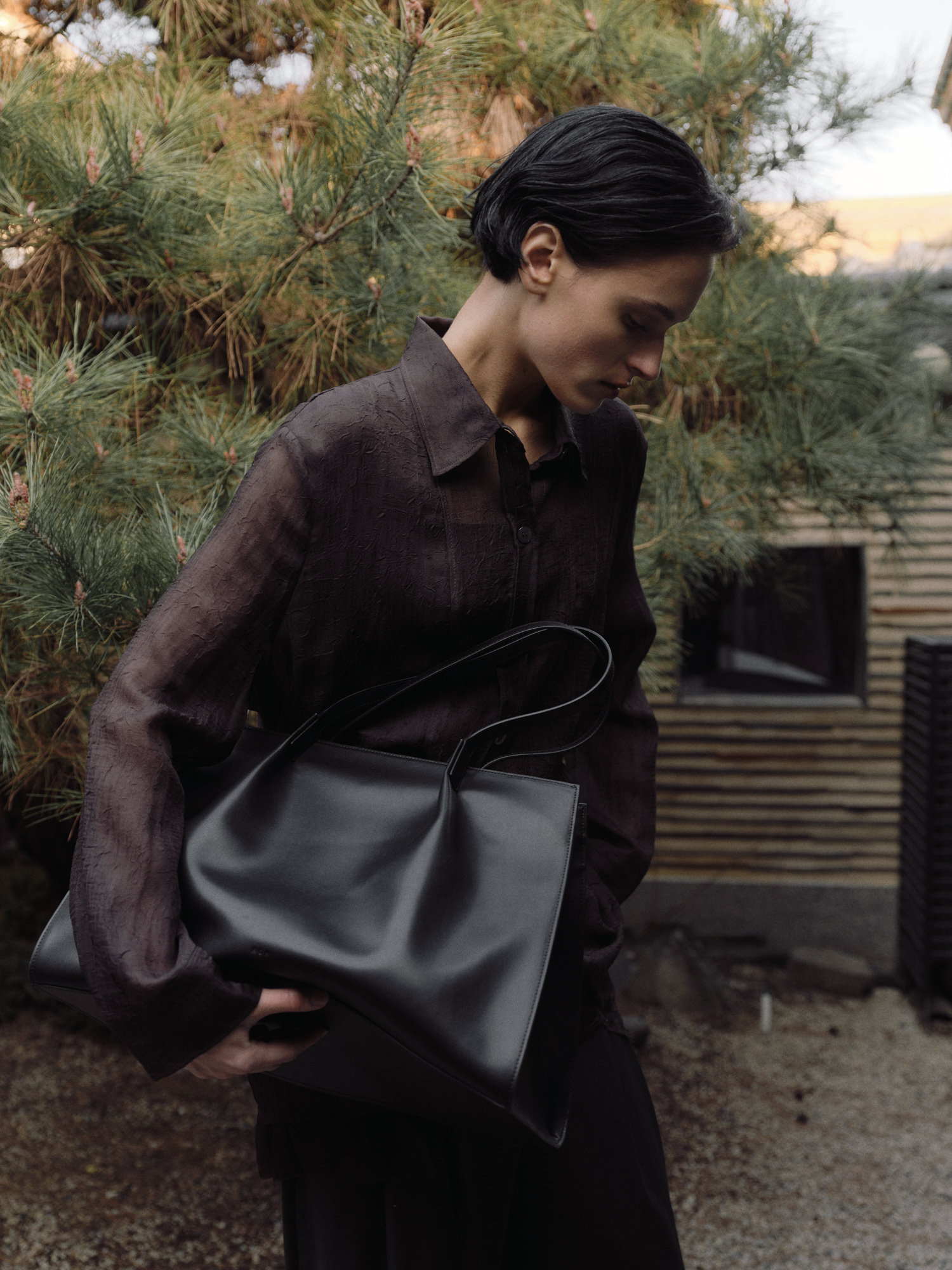 ROH SEOUL STORE - Large Poem bag Black - ROH SEOUL