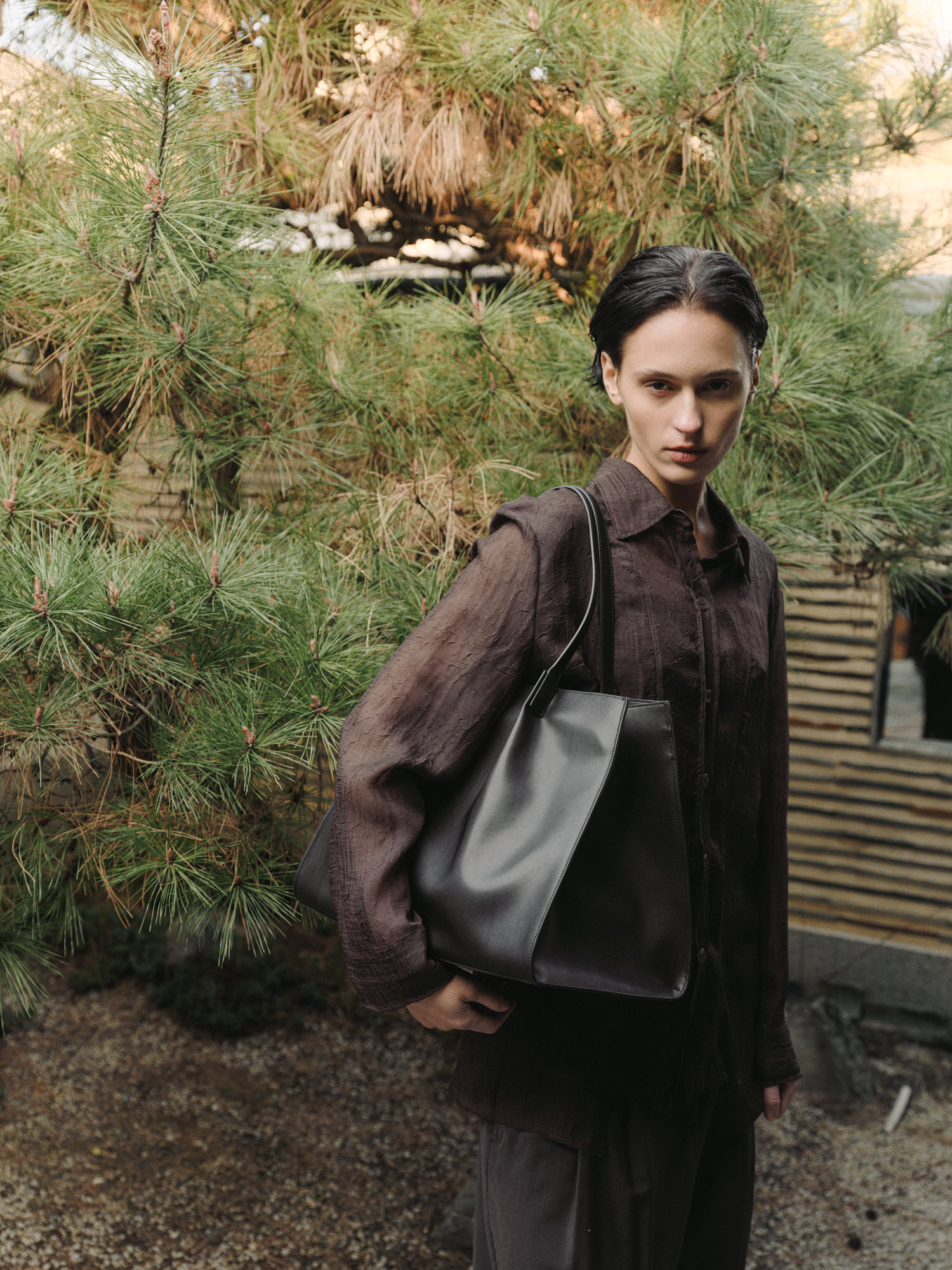 ROH SEOUL STORE - Large Poem bag Black - ROH SEOUL