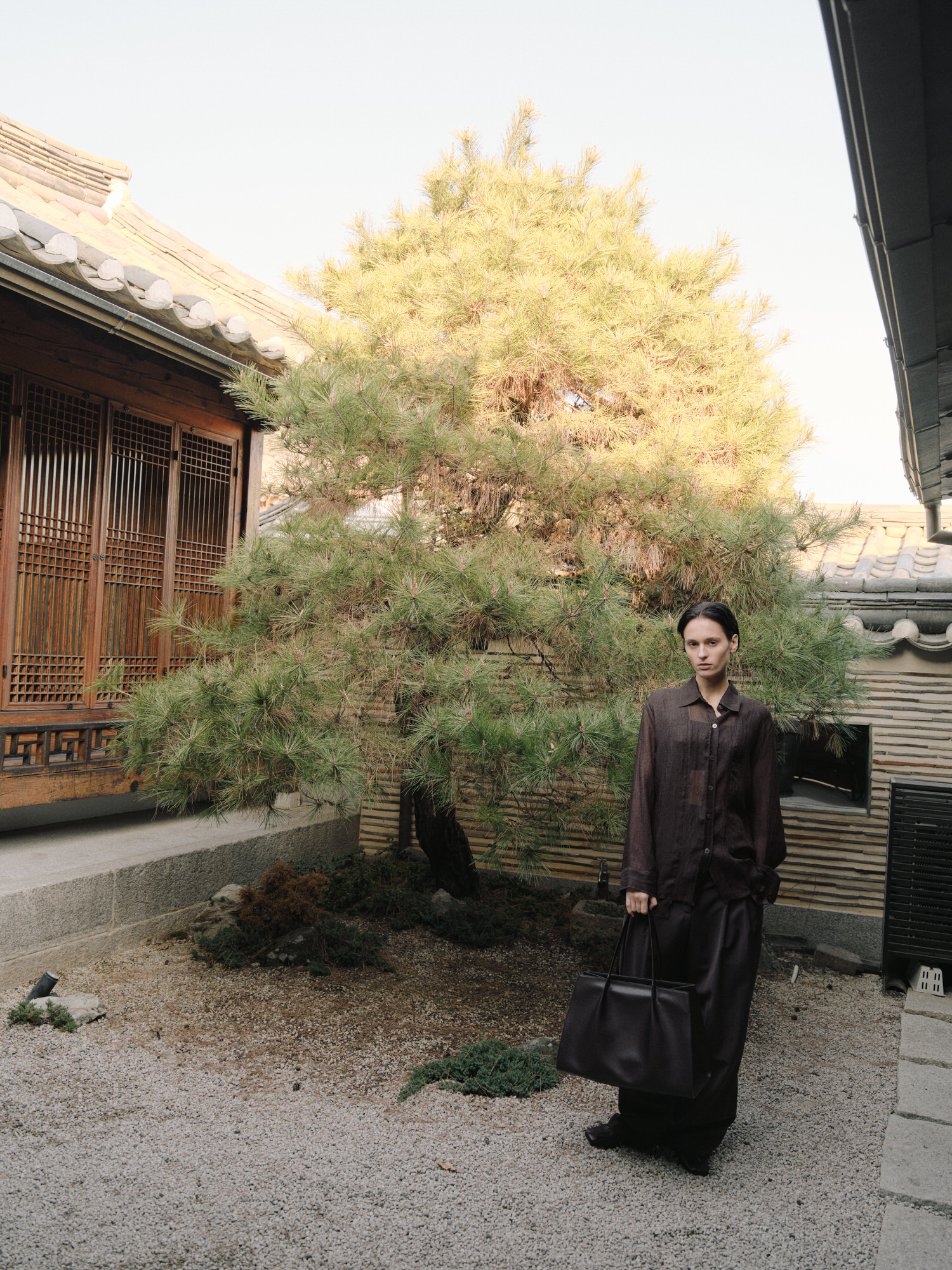 ROH SEOUL STORE - Large Poem bag Black - ROH SEOUL