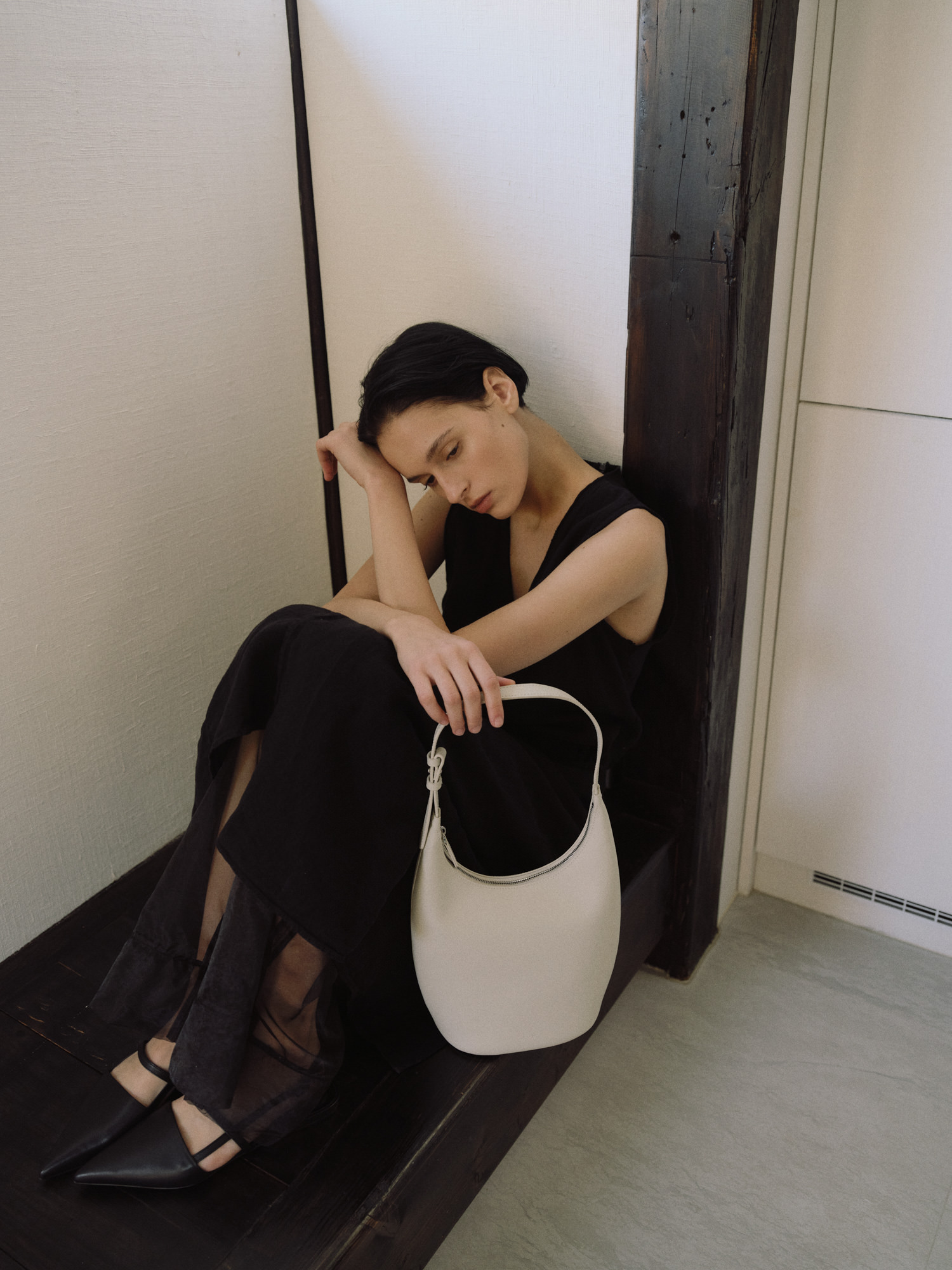 ROH SEOUL STORE - Medium Around hobo bag Ivory - ROH SEOUL