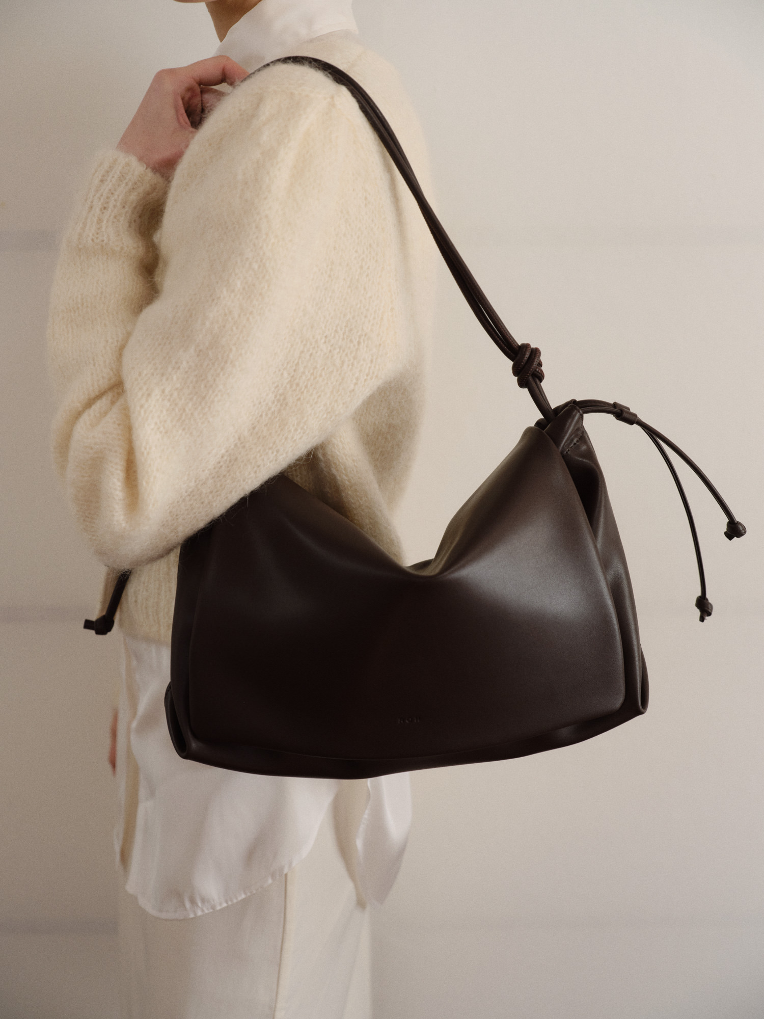 ROH SEOUL STORE - Medium Knot shoulder bag Umber - ROH SEOUL