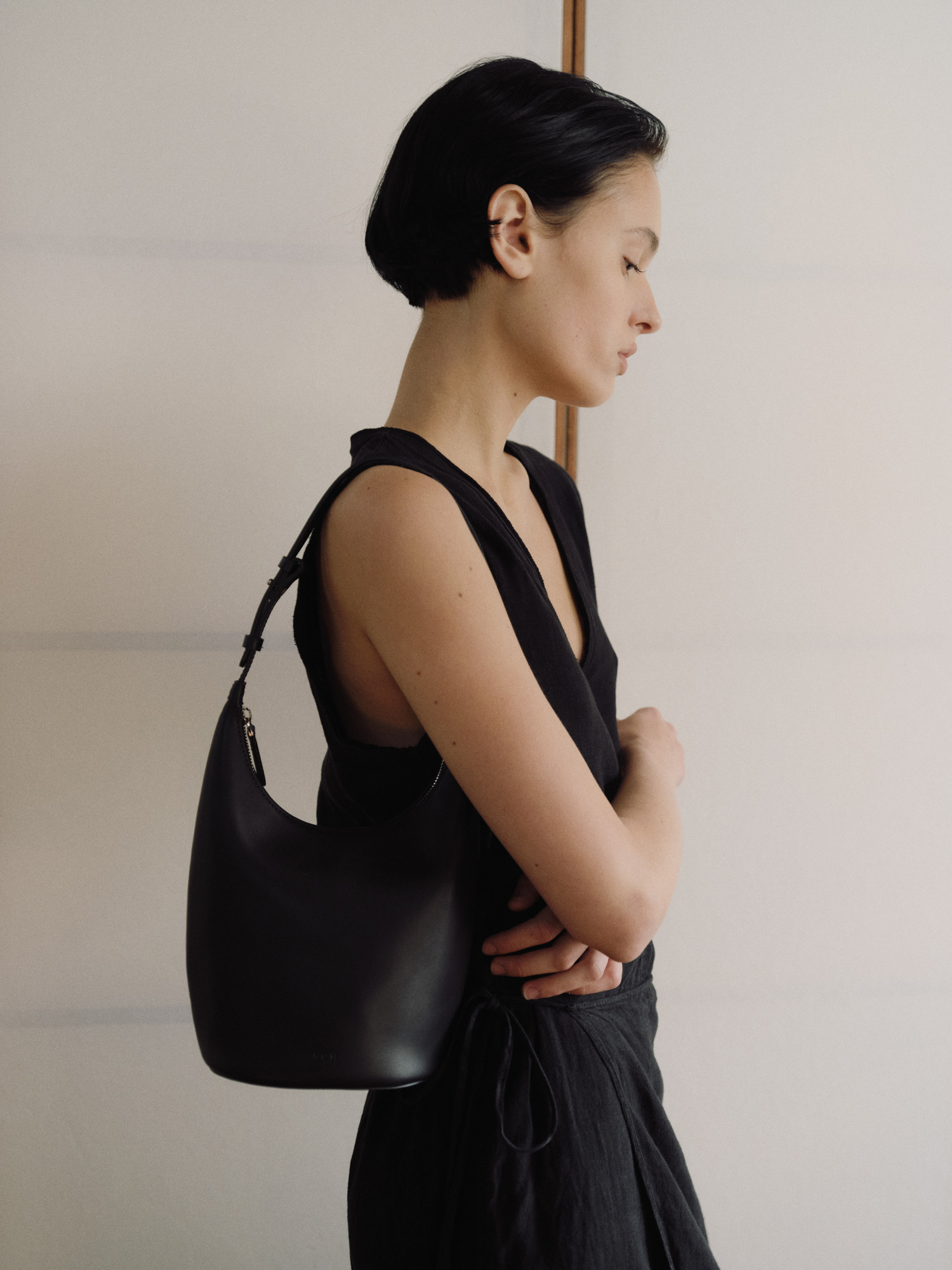 ROH SEOUL STORE - Mini Around hobo bag Black - ROH SEOUL