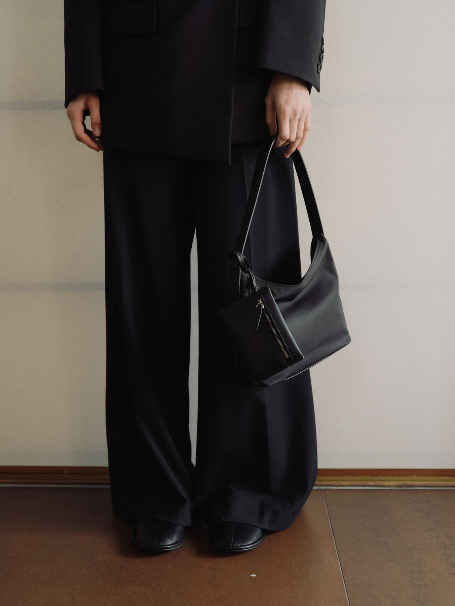 【ROH SEOUL】★大人気★Mini Around hobo bag Nylon Mini Around hobo bag