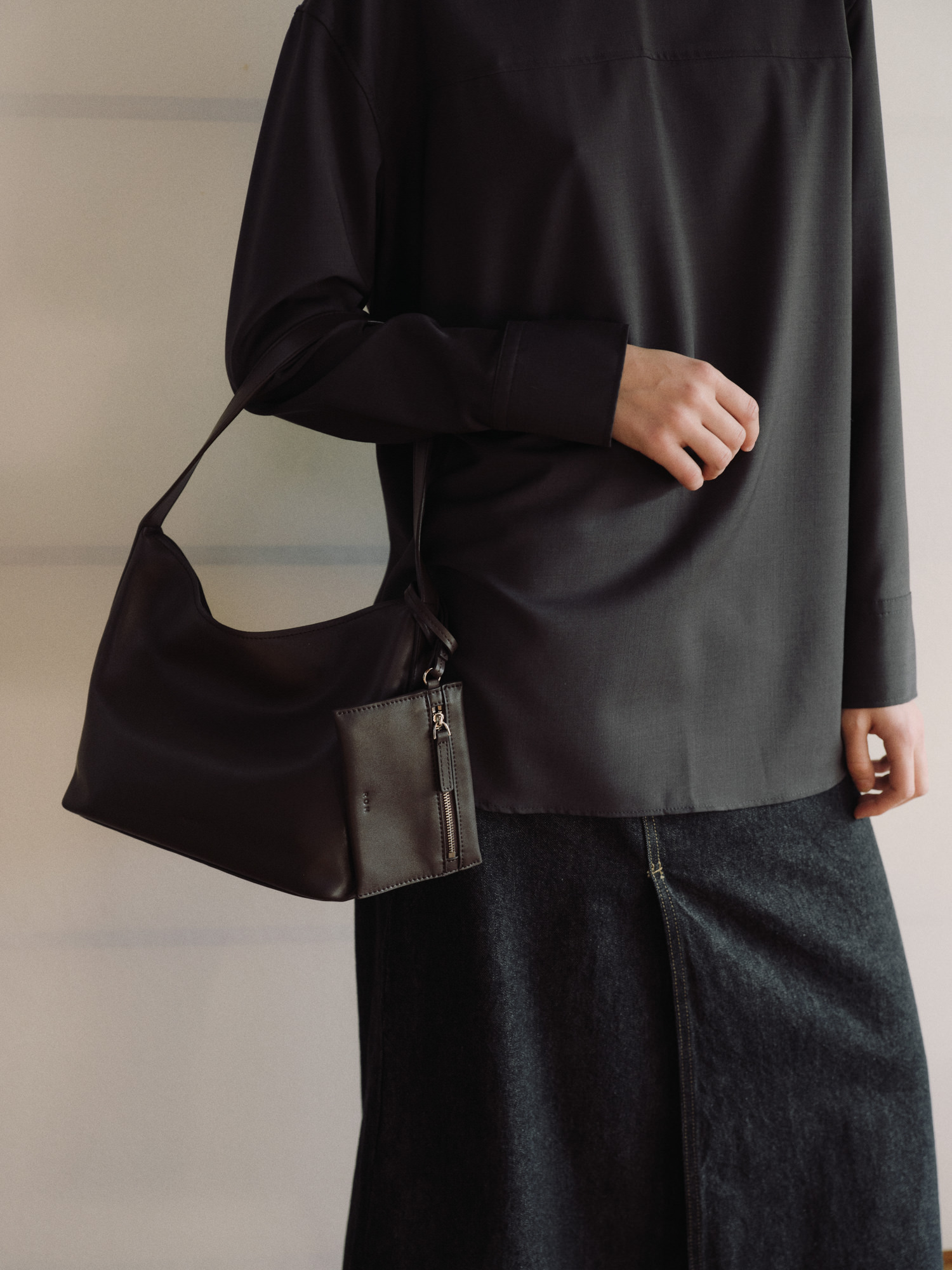 ROH SEOUL STORE - Mini pulpy hobo bag Umber - ROH SEOUL