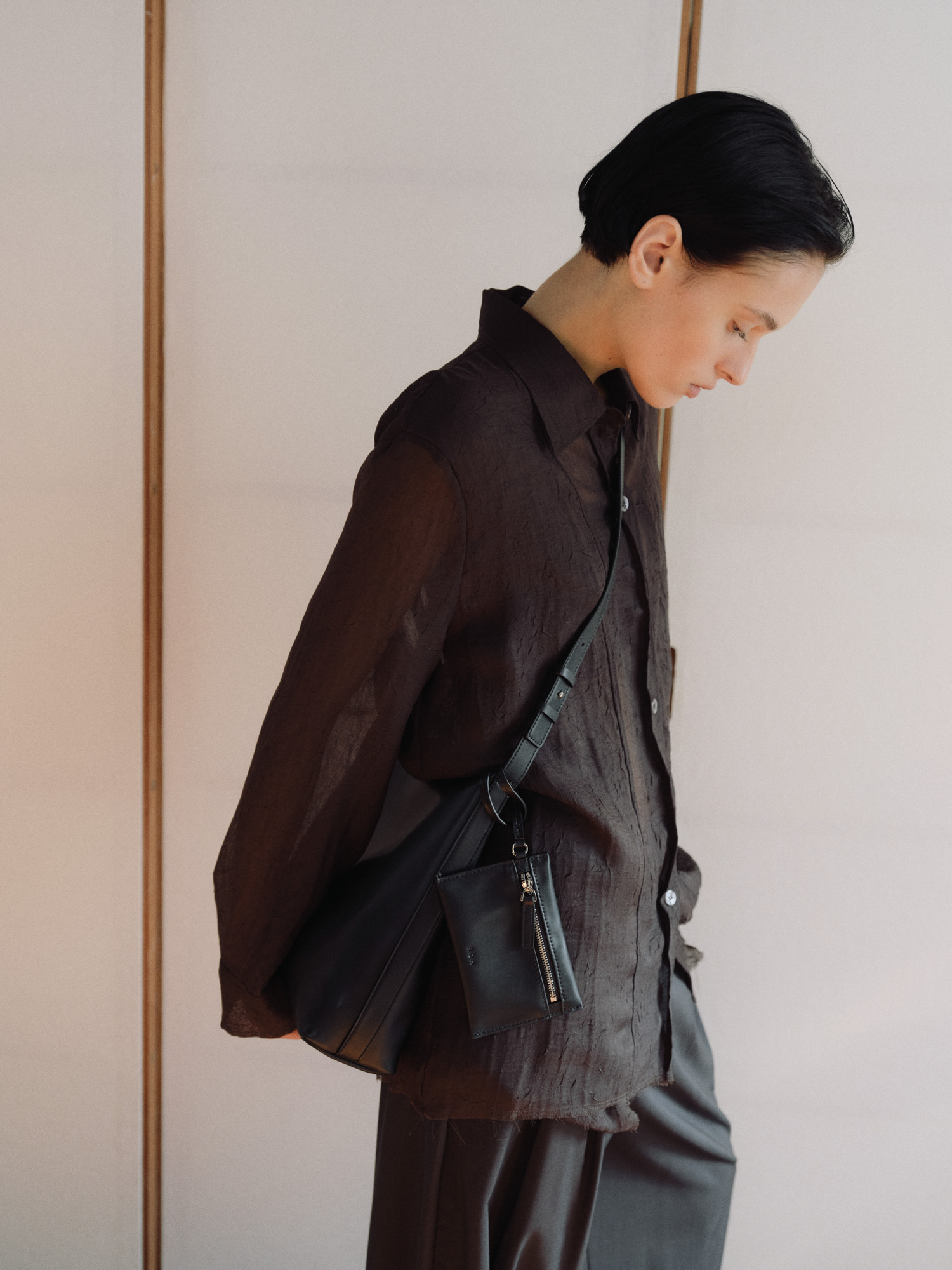 ROH SEOUL STORE - Pulpy crossbody bag Black - ROH SEOUL