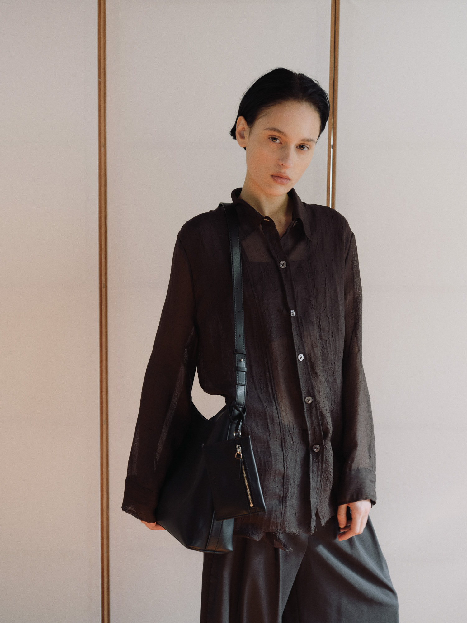 ROH SEOUL STORE - Pulpy crossbody bag Black - ROH SEOUL