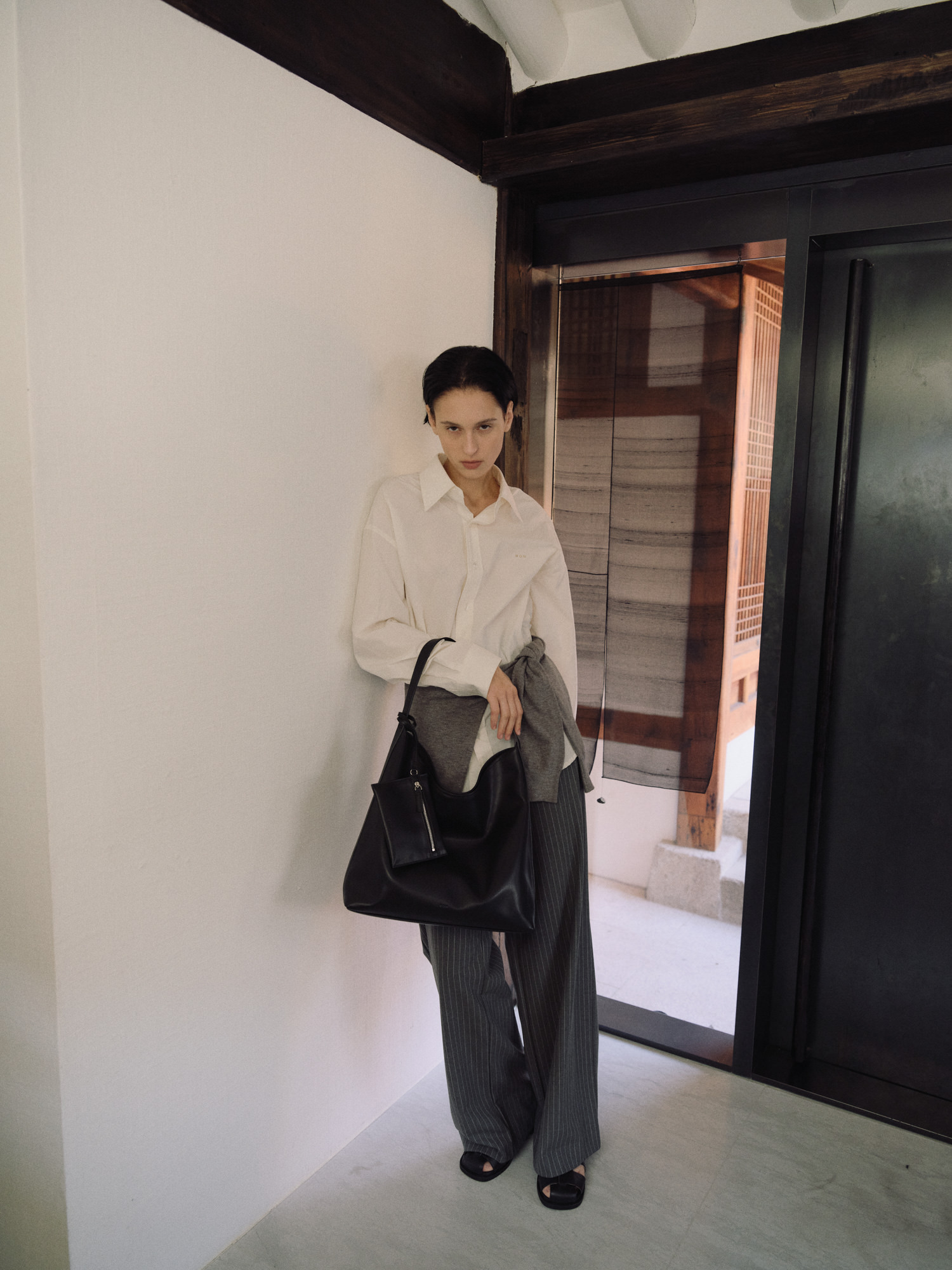 ROH SEOUL STORE - Pulpy hobo bag Black - ROH SEOUL