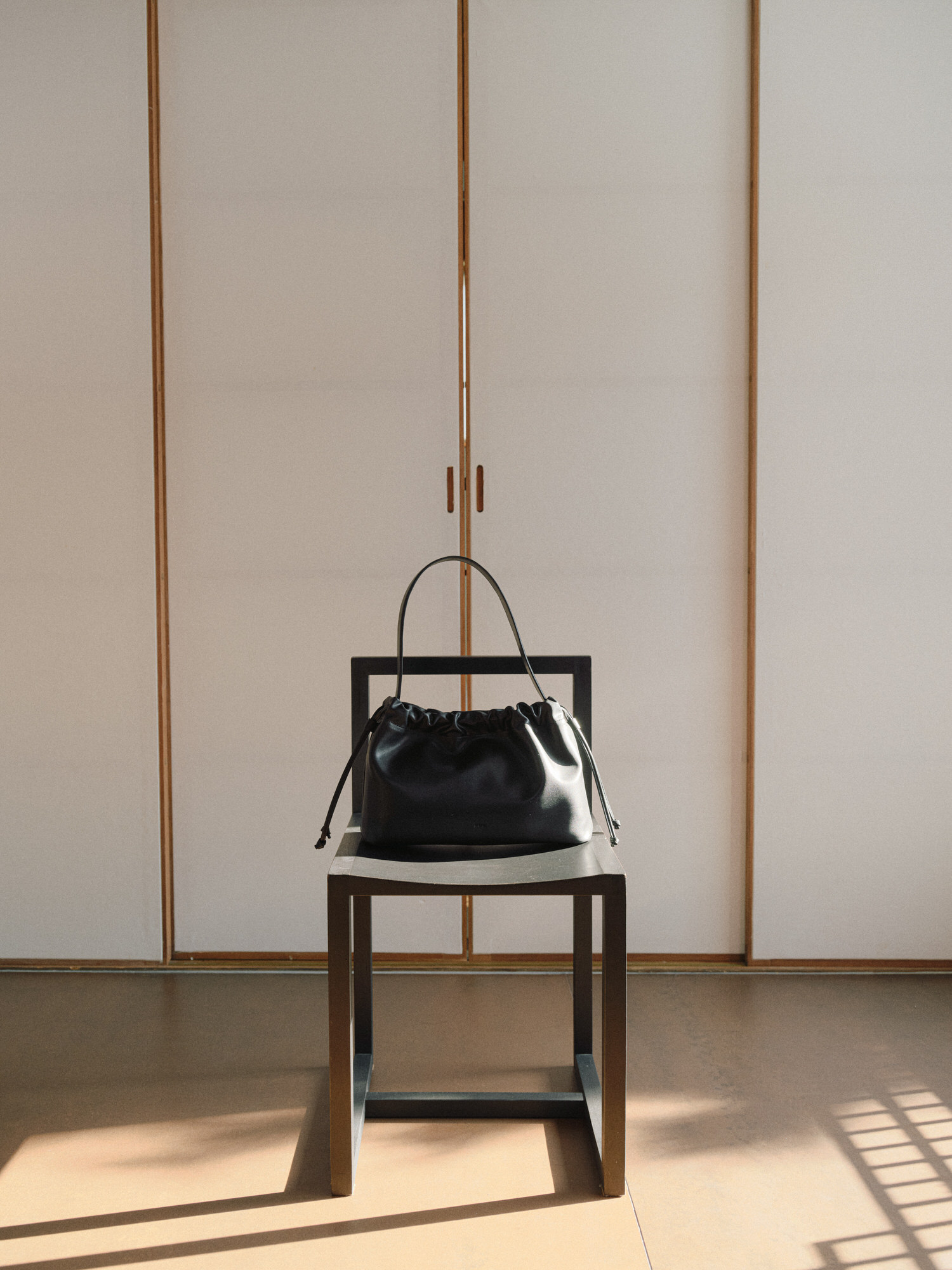 ROH SEOUL STORE - Ripple shoulder bag Black - ROH SEOUL
