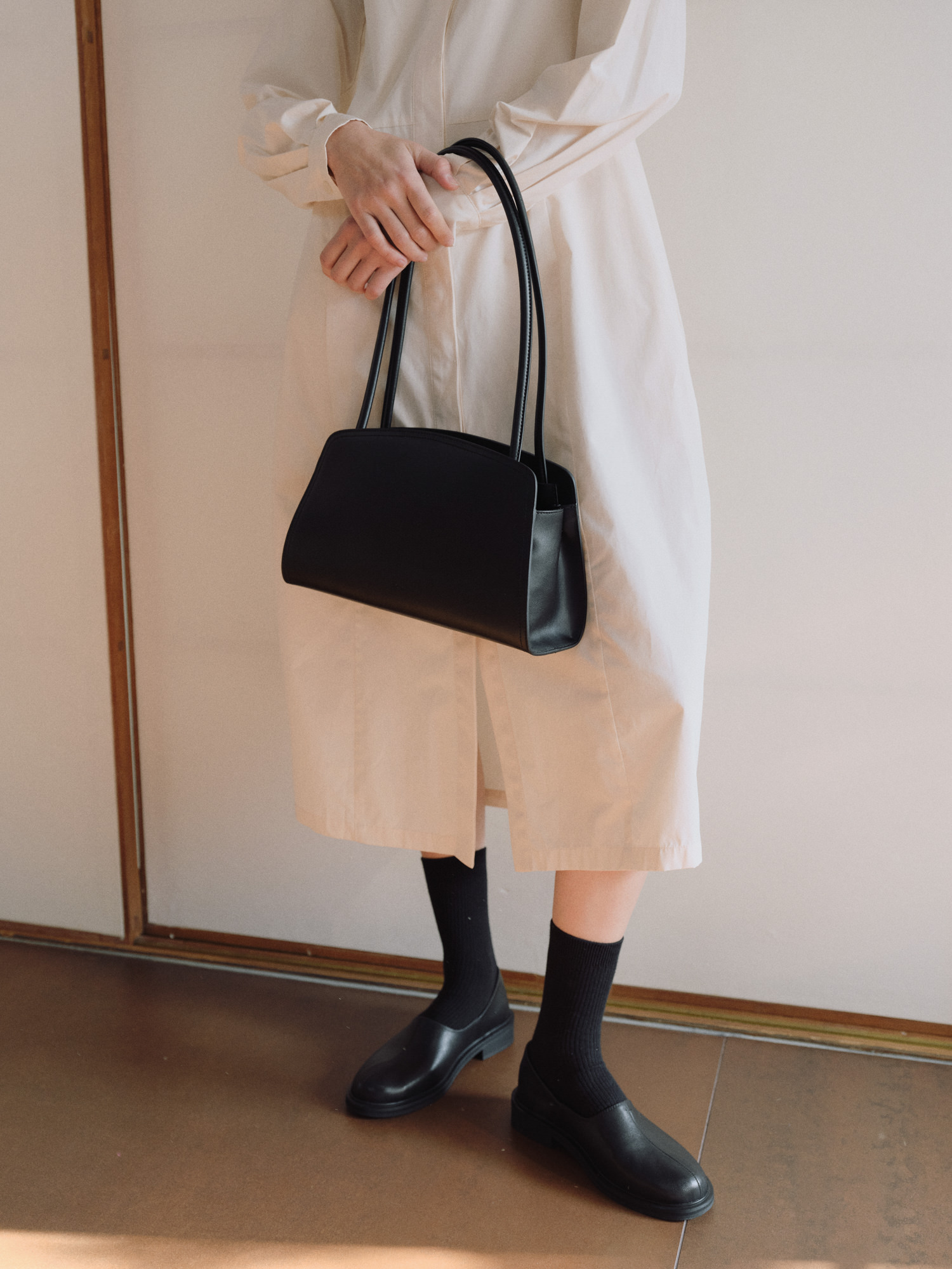 ◆ROH SEOUL◆ Taco shoulder bag Jute Black RLL24SC5FBK Taco shoulder bag