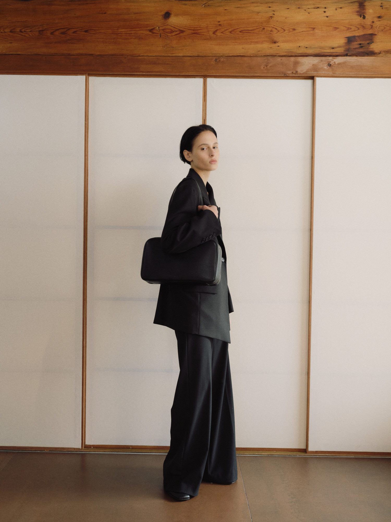 ★早期完売★ROH SEOU★Tin square shoulder bag★日本未入荷★ ROH SEOUL STORE - Tin square shoulder bag Black - ROH SEOUL