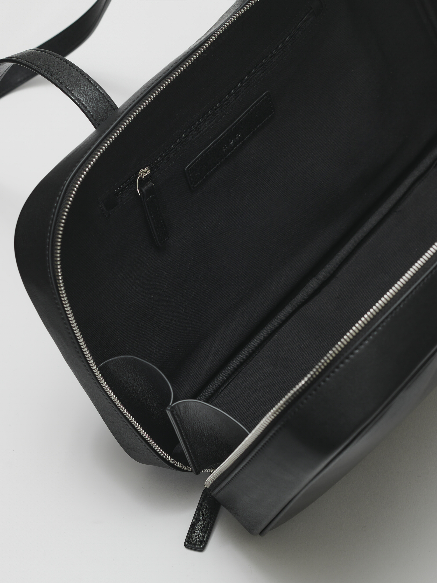★早期完売★ROH SEOU★Tin square shoulder bag★日本未入荷★ ROH SEOUL STORE - Tin square shoulder bag Black - ROH SEOUL