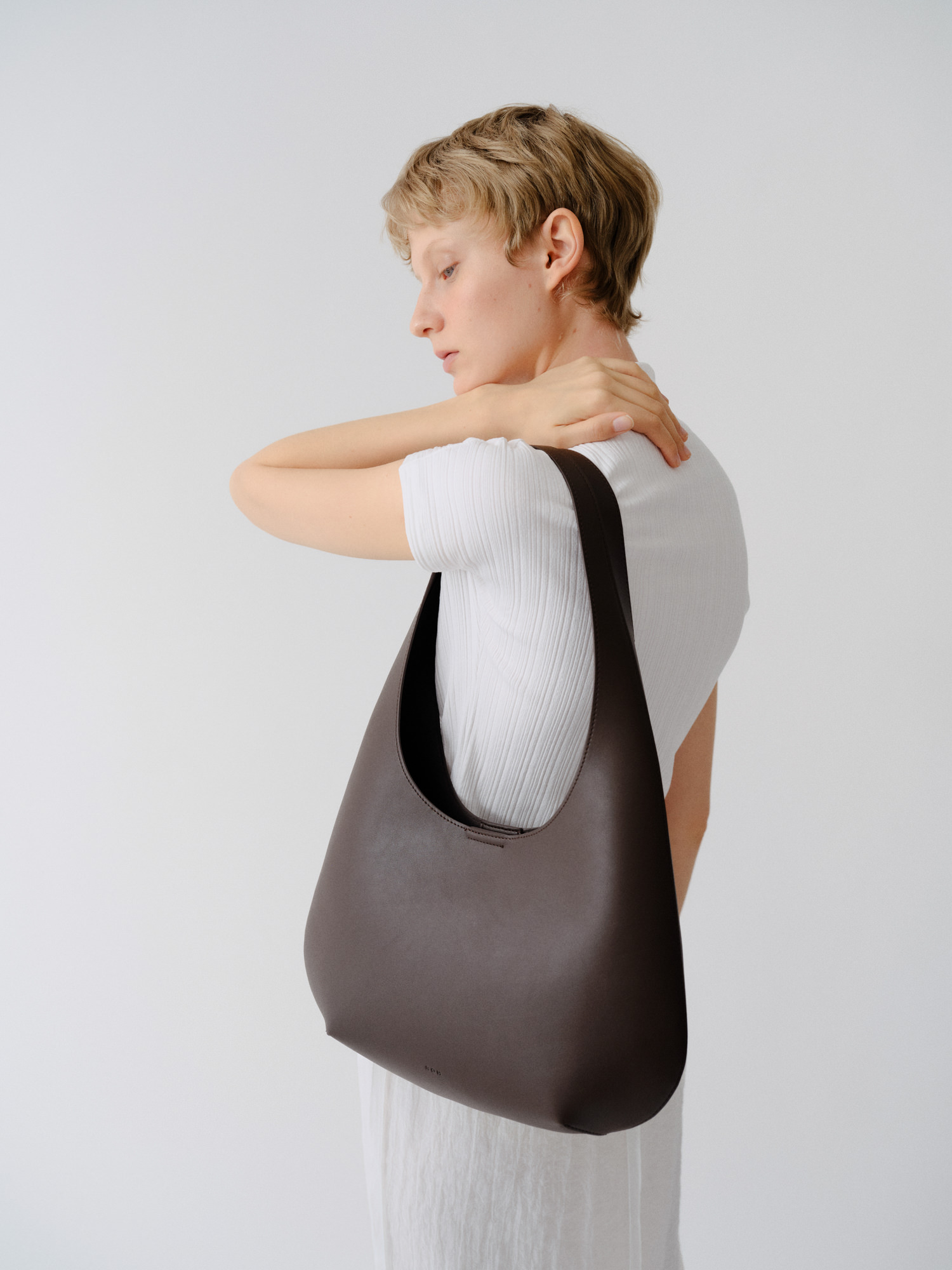 【ROH SEOUL】Arc Lite hobo bag ROH SEOUL STORE - Arc Lite hobo bag Umber - ROH SEOUL