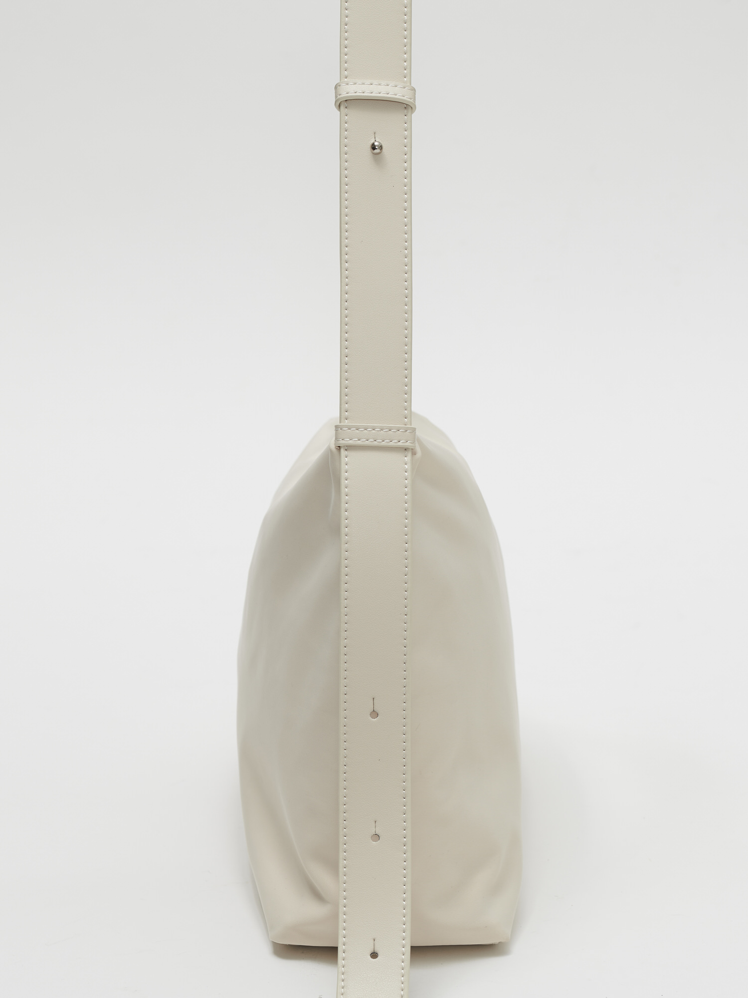 [ROH SEOUL]★ Rowie nylon shoulder bag (Ivory) ROH,RESORT 25 ⁡ Rowie shoulder bag nylon Ivory , Umber Drops