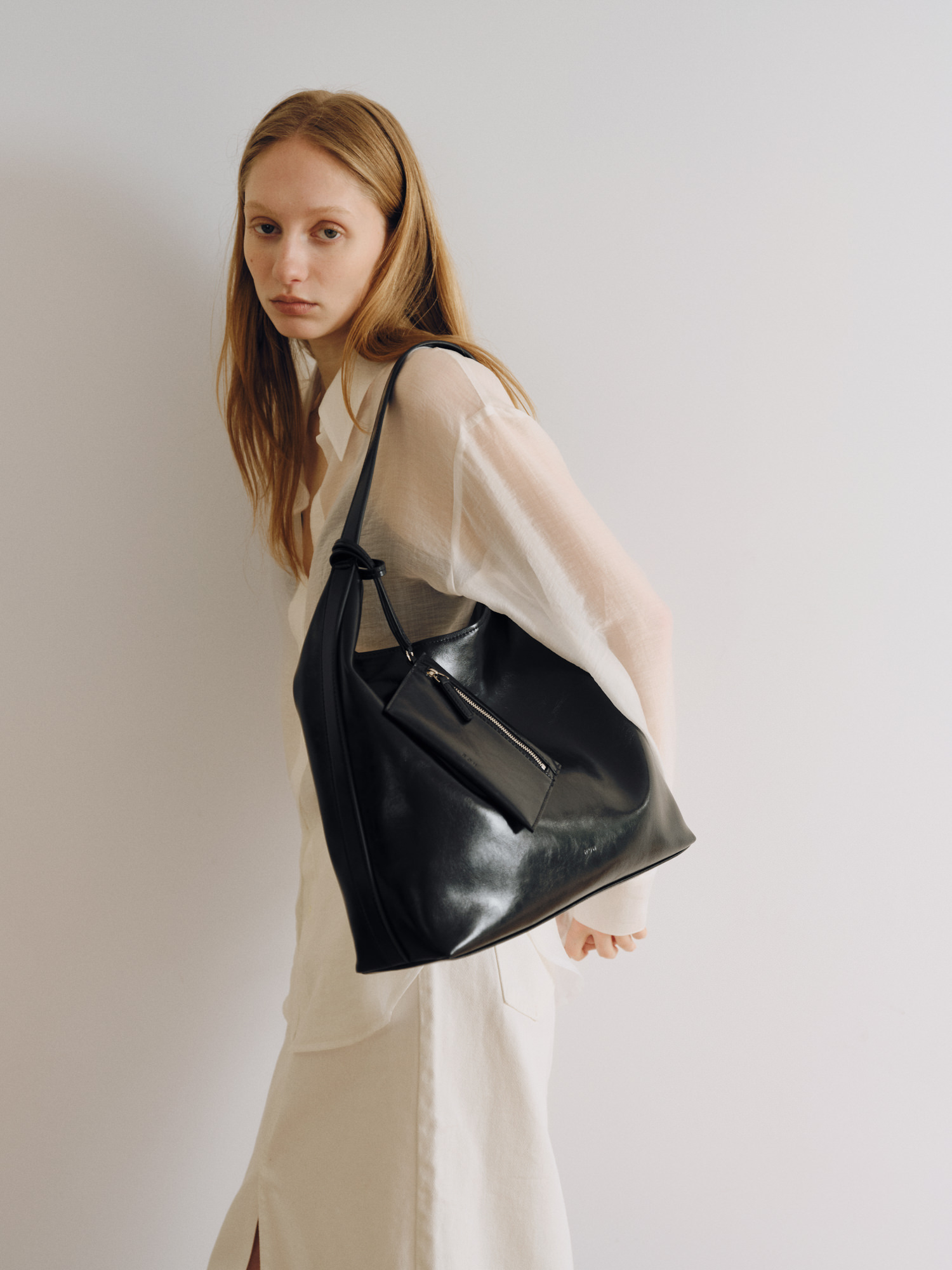 ● ROH SEOUL ● Pulpy Hobo Bag Pulpy hobo bag Nylon