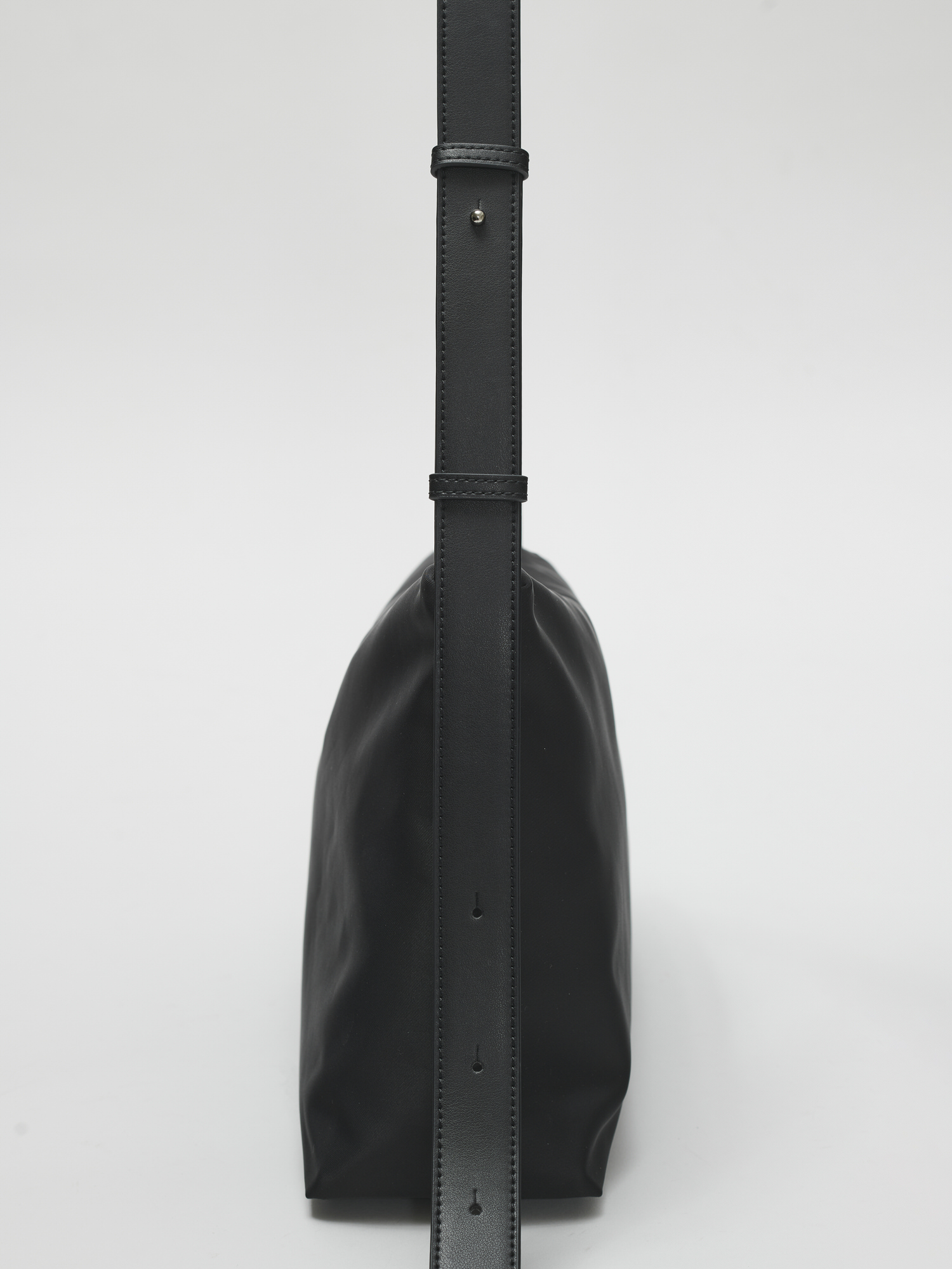 ● ROH SEOUL ● Rowie shoulder bag Nylon ROH SEOUL STORE - Rowie shoulder bag Nylon Black - ROH SEOUL