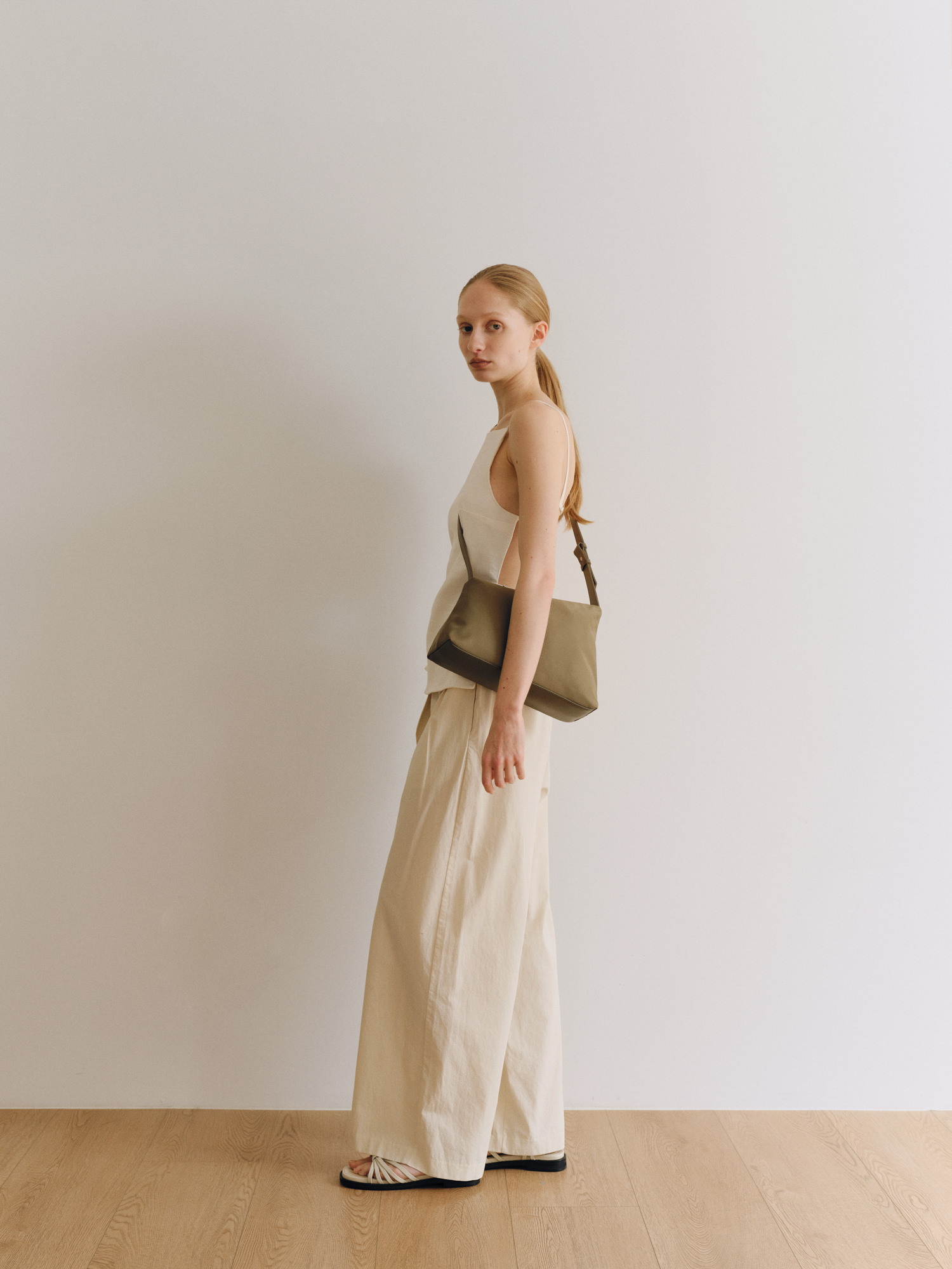 ★ROH SEOUL★ Rowie shoulder bag Nylon Olive grove m1037_145 ☆ROH SEOUL☆ Rowie shoulder bag Nylon Olive grove m1037_145