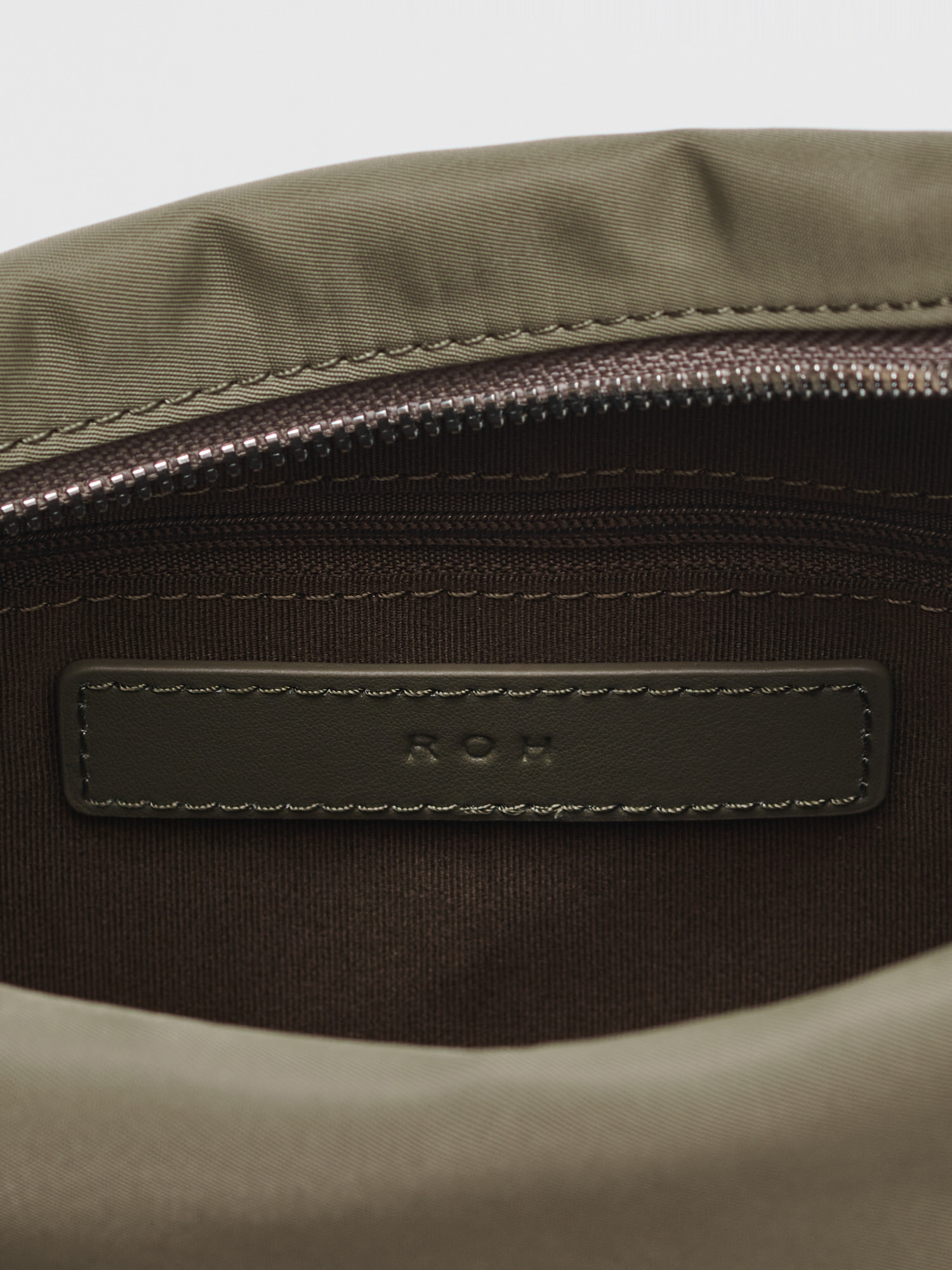 ★ROH SEOUL★ Rowie shoulder bag Nylon Olive grove m1037_145 ☆ROH SEOUL☆ Rowie shoulder bag Nylon Olive grove m1037_145