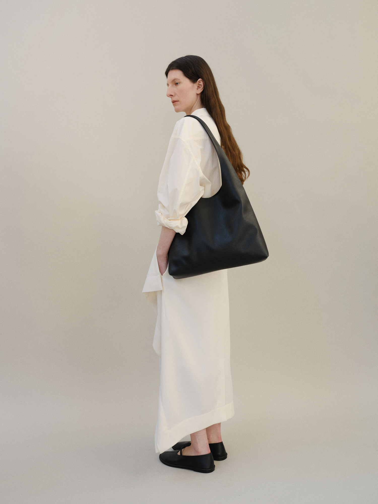 ROH SEOUL STORE - Annie Lite hobo bag Black - ROH SEOUL