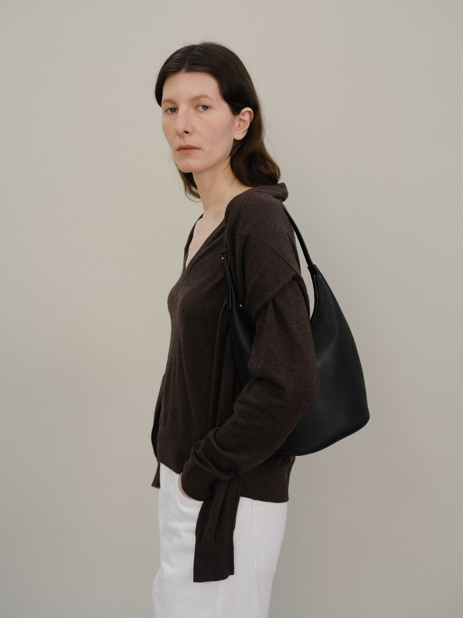 ROH SEOUL STORE - Medium Around hobo bag Black - ROH SEOUL