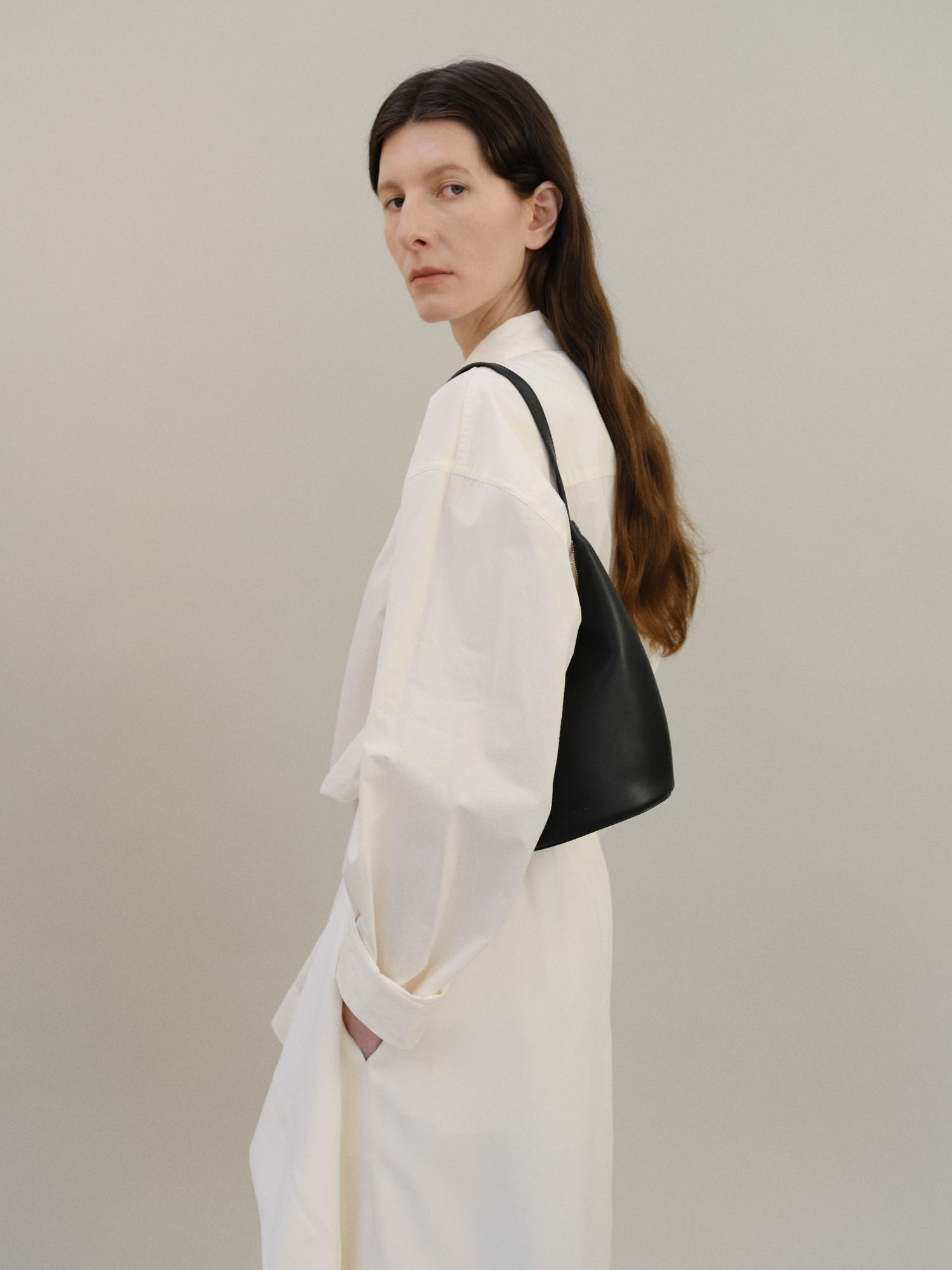 ROH SEOUL STORE - Mini Around hobo bag Black - ROH SEOUL