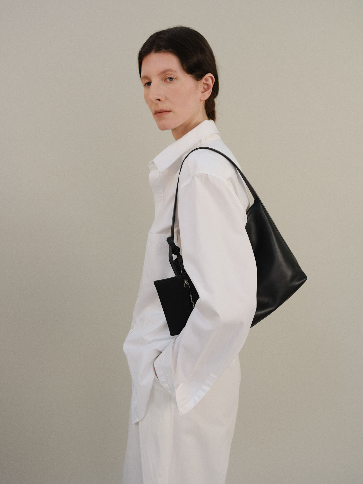 ROH SEOUL STORE - Mini pulpy hobo bag Black - ROH SEOUL