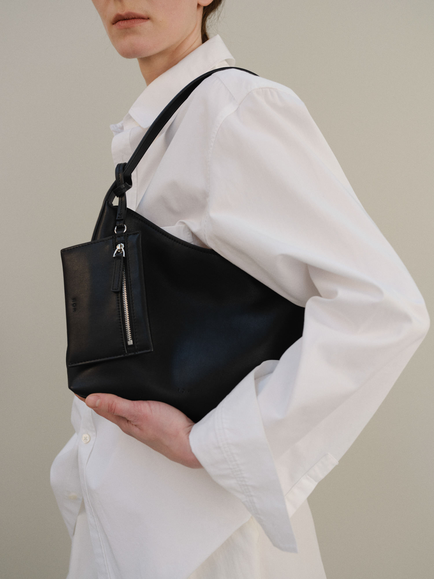 ROH SEOUL STORE - Mini pulpy hobo bag Black - ROH SEOUL